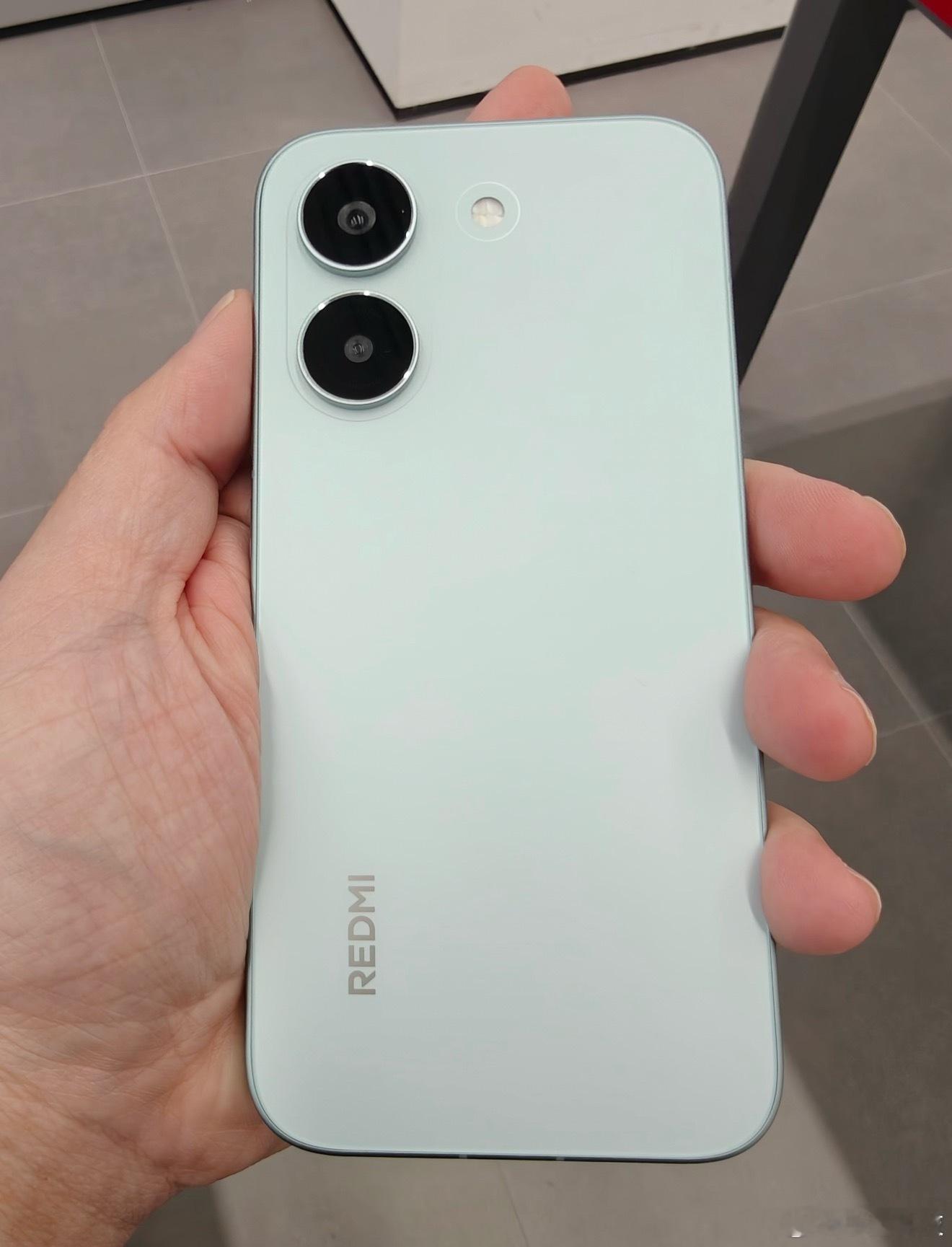 最近看2.5K档手机看得都有点儿眼花缭乱了，不过看到Turbo5Max开售还