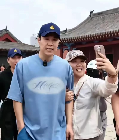 5月21号，小沈阳在故宫“装X”事件可不只是关于他能不能去参观，而是他背后那些像