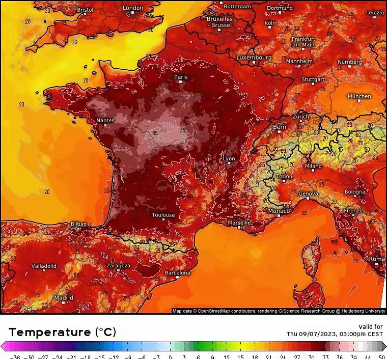 45℃热浪生不如死！法国大妈商场4000欧一台全靠抢，中国家电巨头一根面条管搞定