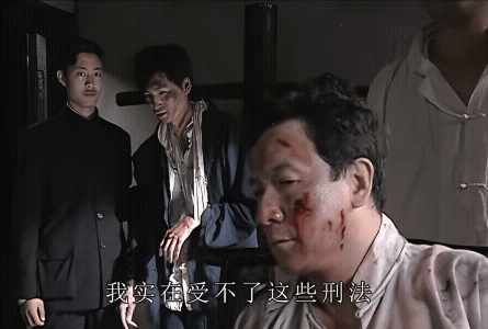 经历了肾结石的痛苦，才知道《潜伏》邱掌柜有多么的英雄。半夜12点疼醒了，作为一个