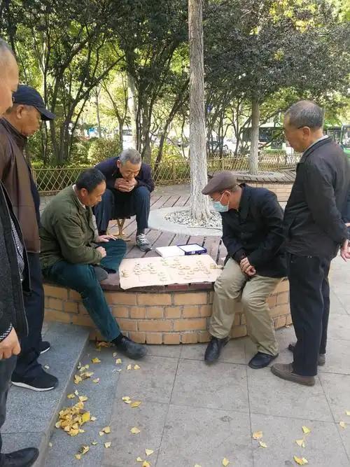 老了才明白：不管你信不信，寿命长的男人，大多都有这6个好习惯前阵子回老家参加