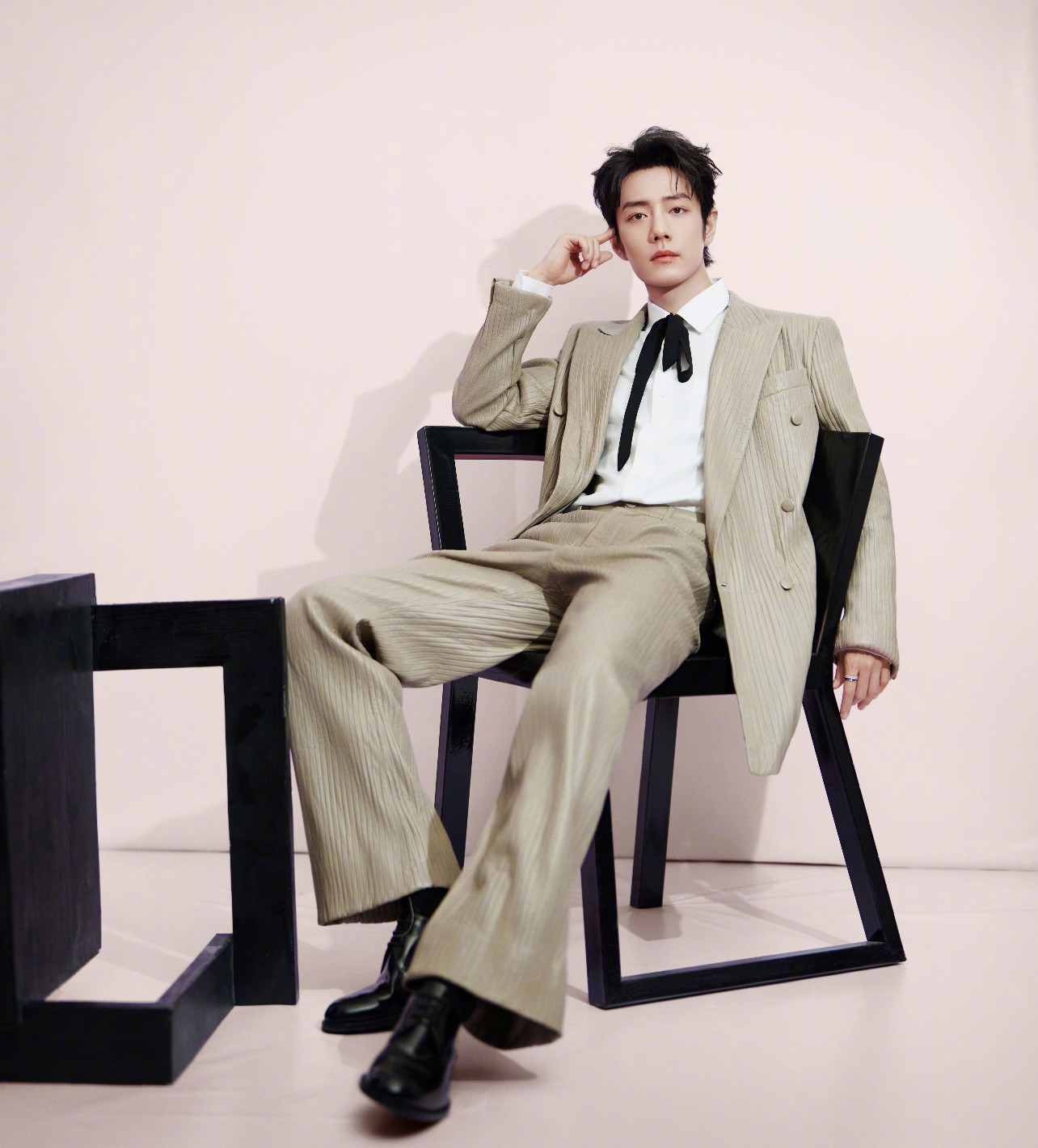 梦一个《他就是每个月给我100w，我也要求他每天回家》肖战肖战清爽老钱风