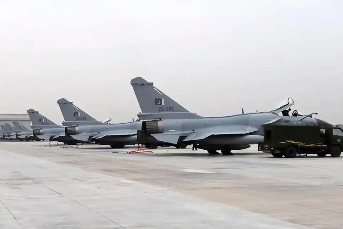 巴基斯坦做梦也没想到，中东这场战争，它竟然是最大赢家。巴基斯坦是一个人口超过2