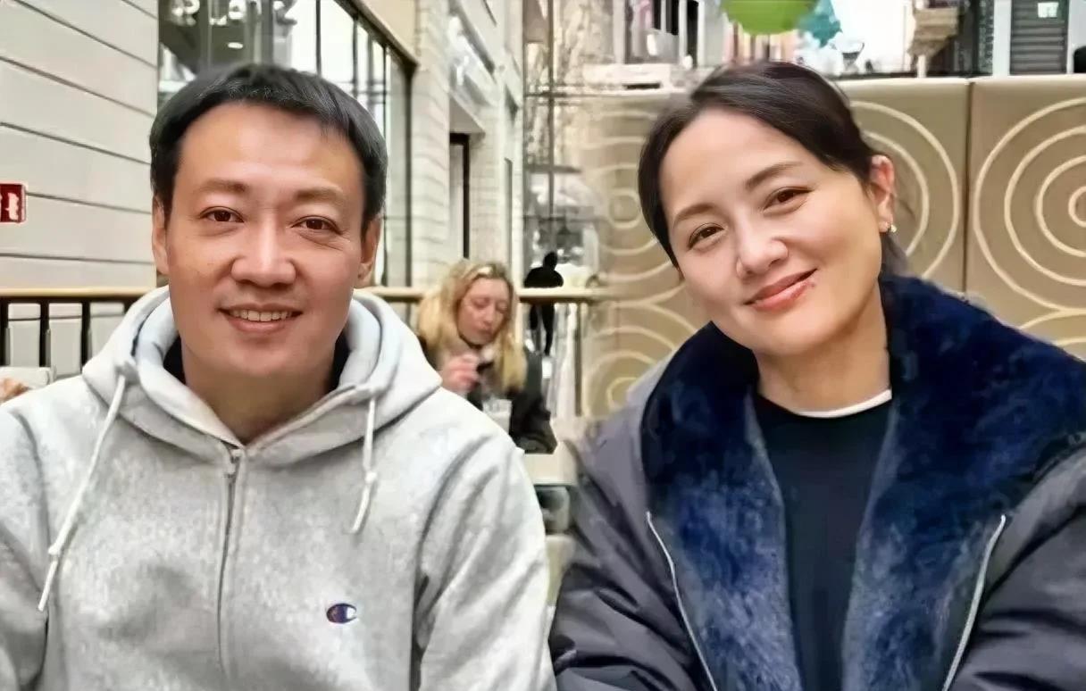 辛柏青说，网上传的遗嘱都是假的，什么捐遗产捐眼角骨灰撒大海，根本没这些事。国家话