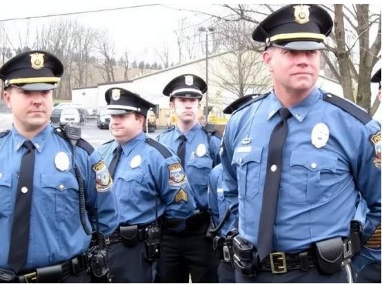 为啥美国有钱人不来中国，而中国有钱人却移民美国？因为说白了，在美国只要你有钱，还