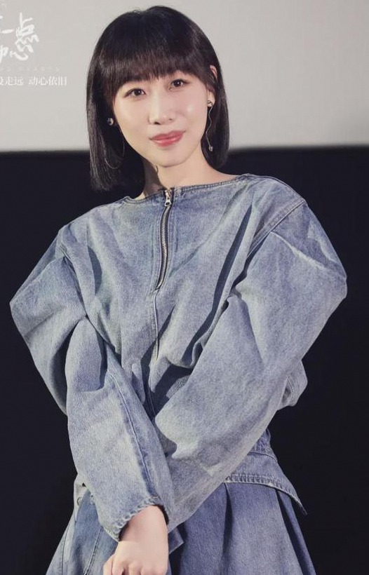 任素汐齐刘海造型美出新高度，谁还敢说她丑?