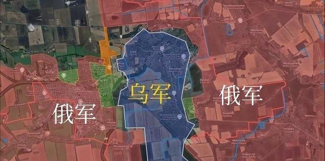 这是乌军被围困在波克罗夫斯克战线的情况图，基本上在世界网友们的眼里，乌军在保卫波