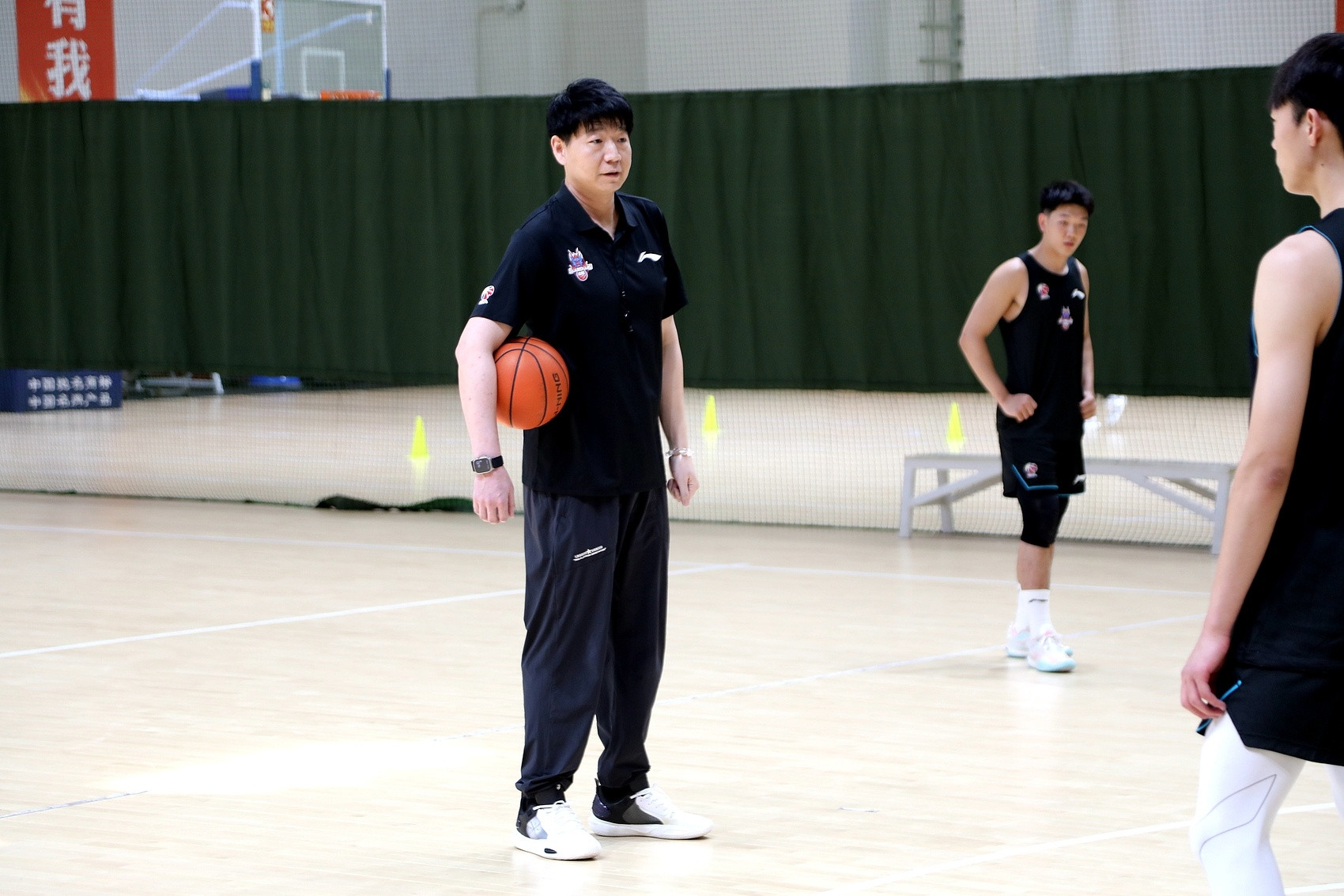 济南时报: 山东新赛季目标就是确保进前8基础上 大力锻炼年轻队员