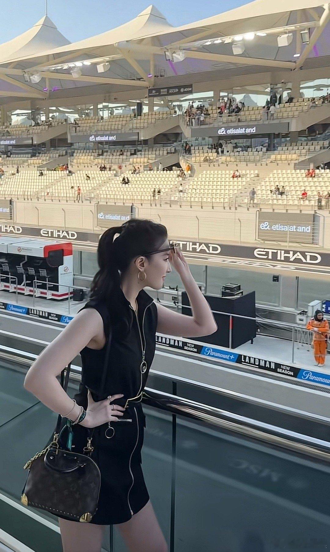 神仙姐姐变得好瘦好瘦