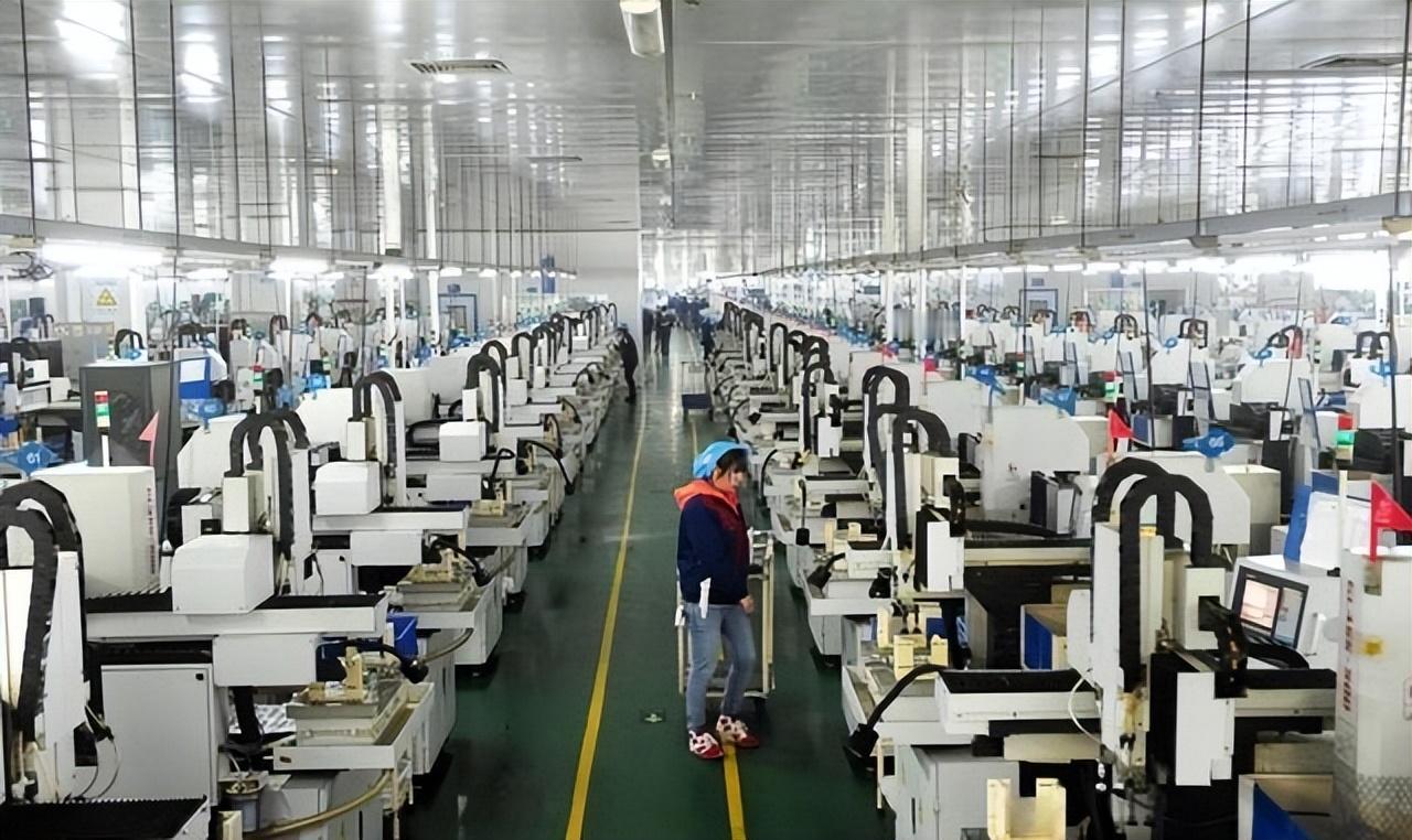 人形机器人业务10亿营收！蓝思科技转型故事讲不下去了？蓝思科技最近真是“冰火