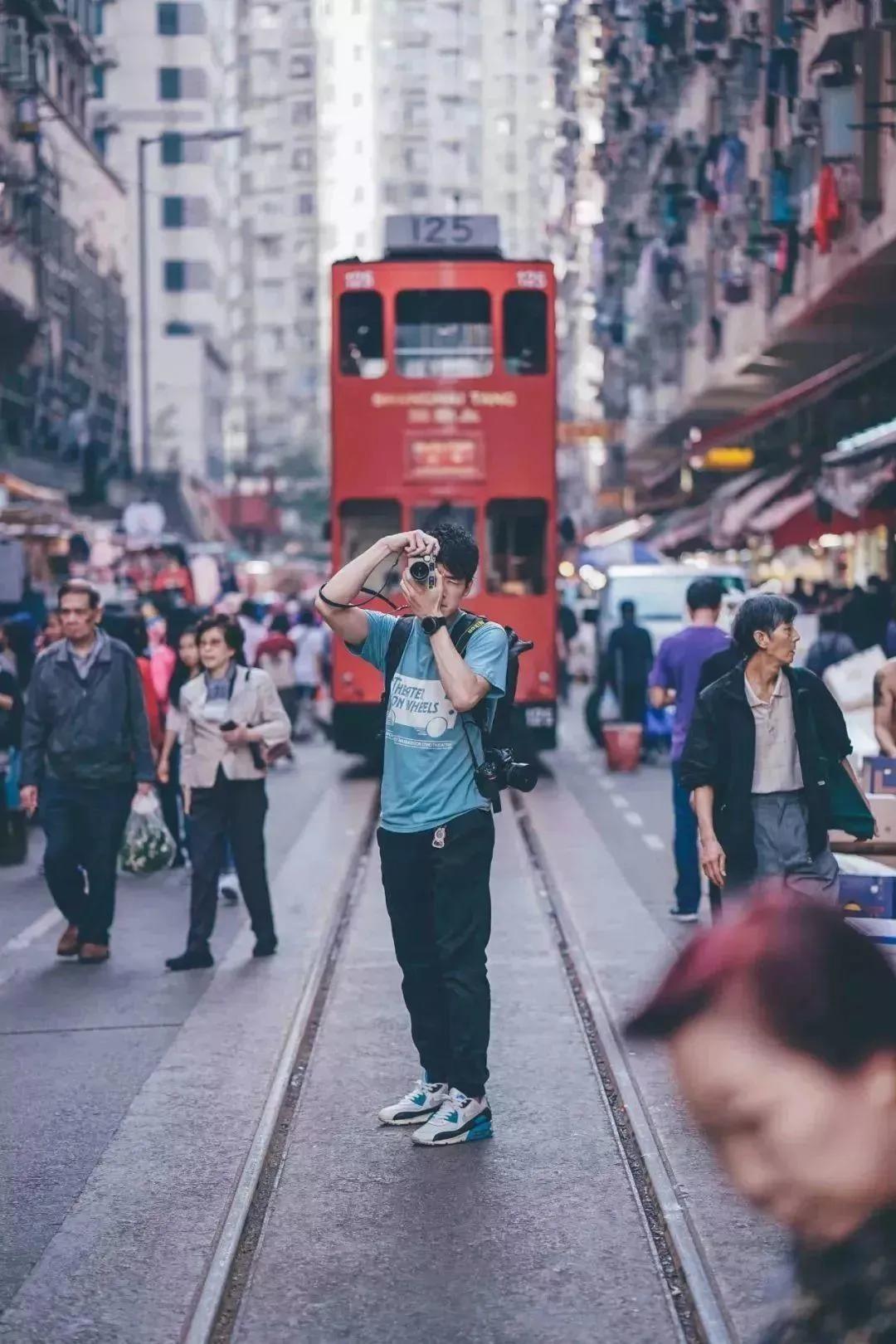 真正会旅行的人，都懂这四条潜规则：第一，住大店、吃小馆。第二，旺季不去热门，冷门