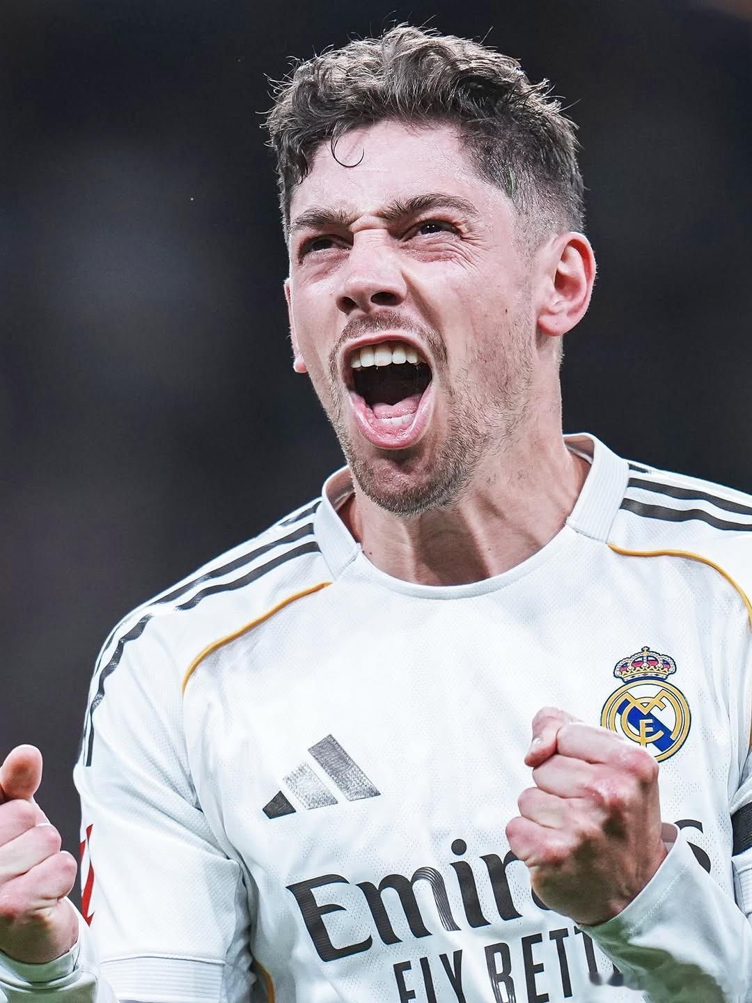 突发消息，巴尔韦德预计将在对阵拜仁的欧冠焦点战中顶在6号位。这个调整的导火索是卡