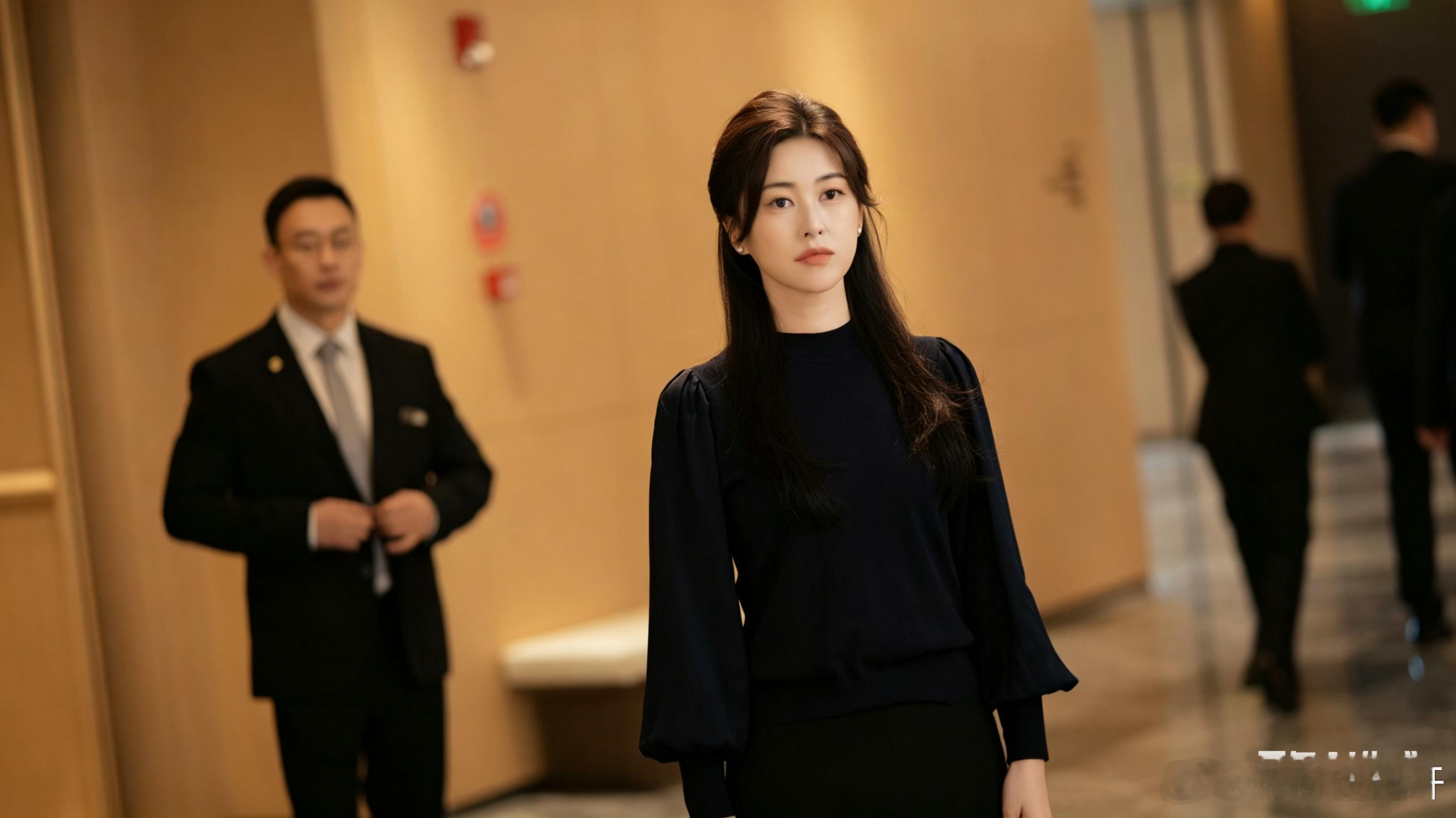 朱珠微指超两亿用角色圈粉，凭数据说话！朱珠一路用扎实演技打动观众，亮眼热度是观众