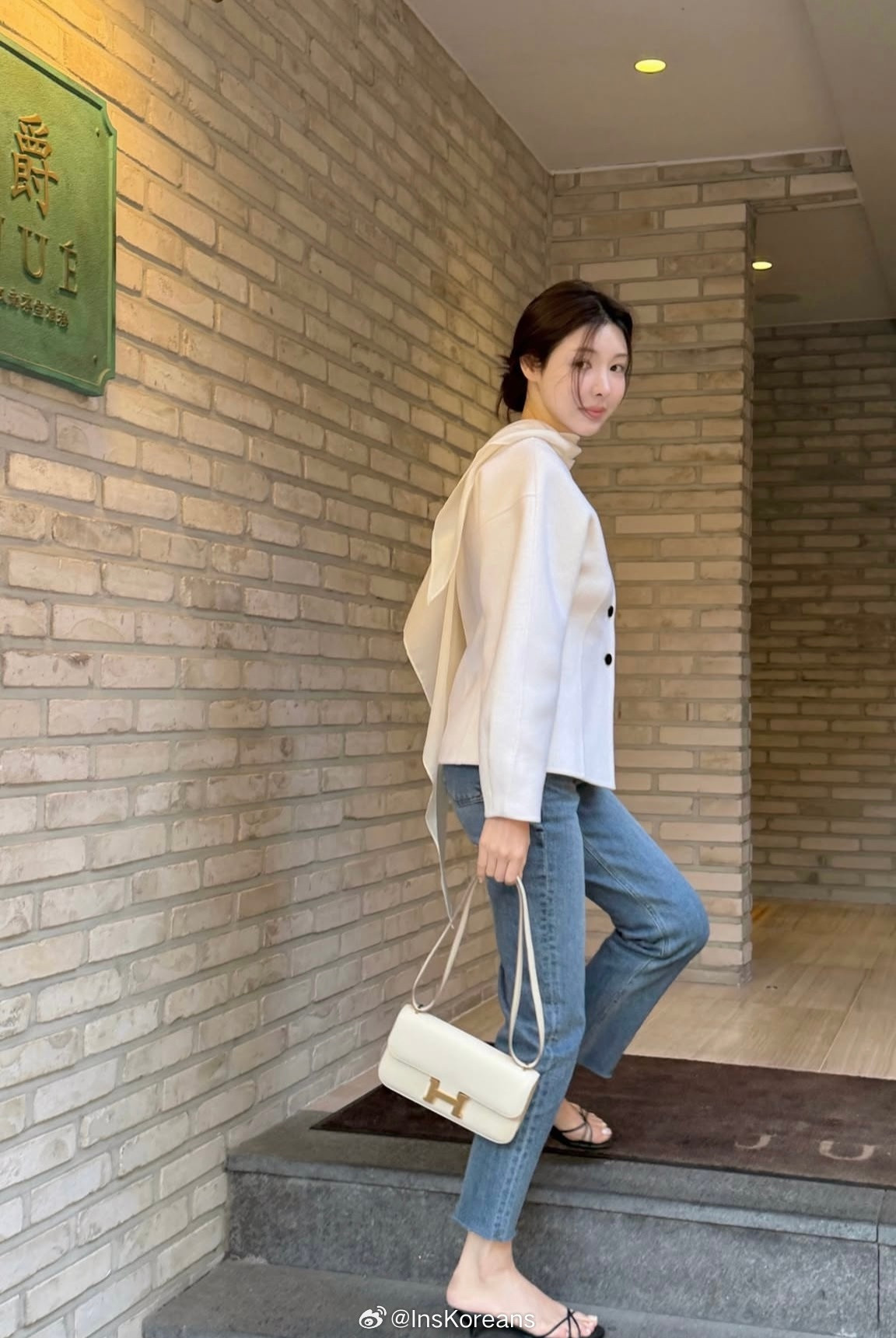 穿搭分享连续更新第2748天韩国时尚女生日常搭配初十5元宵节快乐韩系穿搭超能