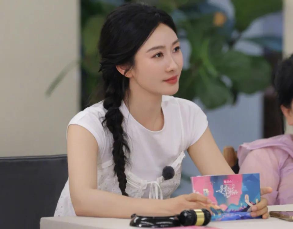 陶昕然的状态很真实，不装不演，也不强求什么人生模板。陶昕然曾在女儿1岁多的时
