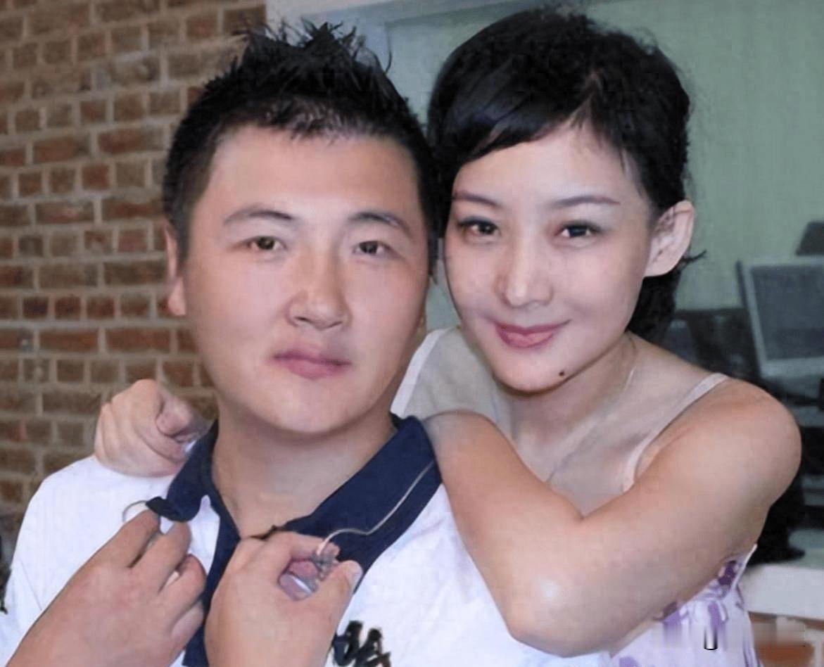 瘦了20斤的孙楠在晚会上露脸，买红妹早不提当年事，潘蔚还在教茶道。脸变了，事没