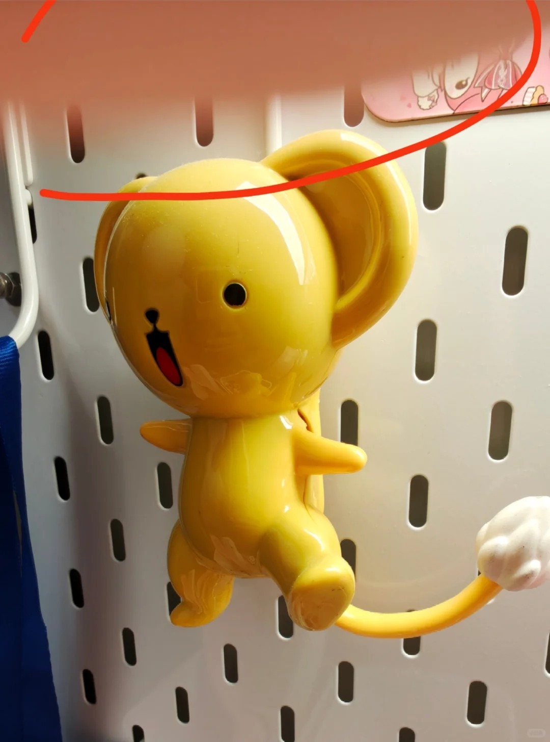 女生用小米17promax的唯一缺点是，一些可爱的手机壳可能会遮挡摄像头。​