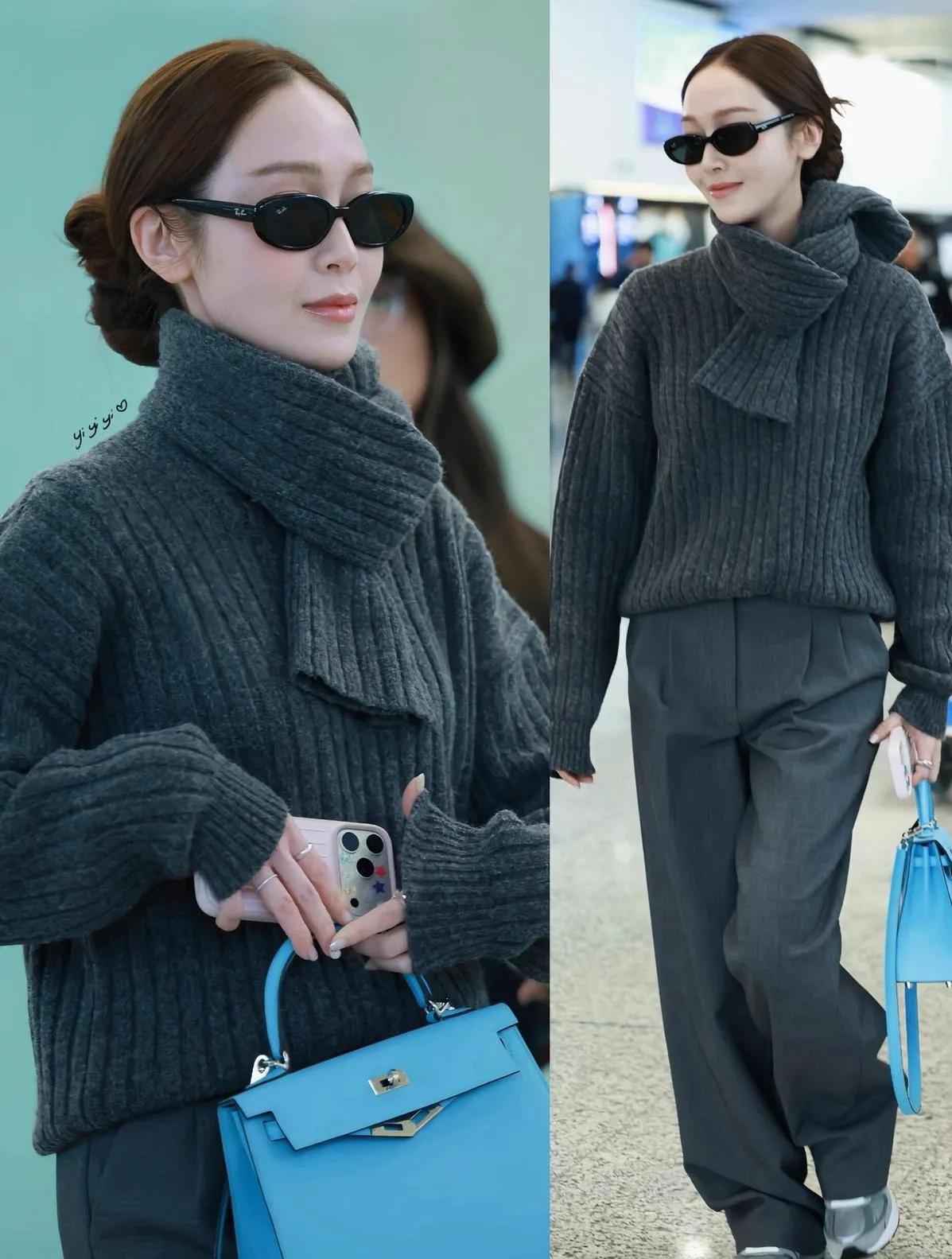 郑秀妍这组机场老钱风，把贵气穿成了呼吸感卡姐新机场街拍直接杀疯了！灰调针织
