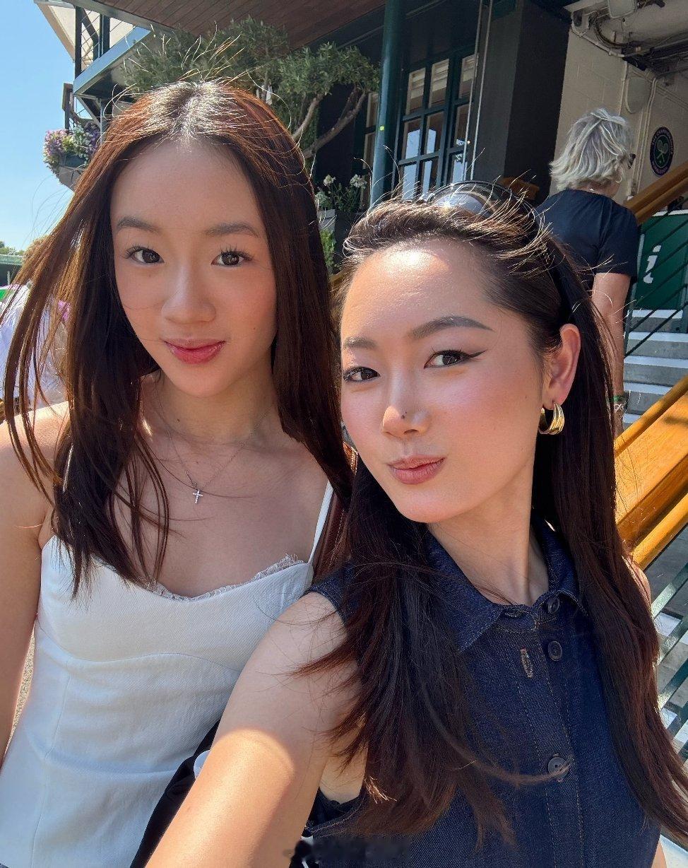 吴尊女儿neinei星味，真的有被neinei惊艳到！当年那个躲在爸爸怀里的小丫