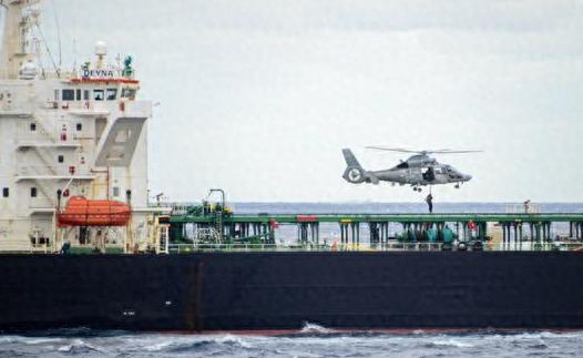 地中海海域突然炸出大消息，3月20日法国海军没留半点情面，直接在海上拦下一艘正在