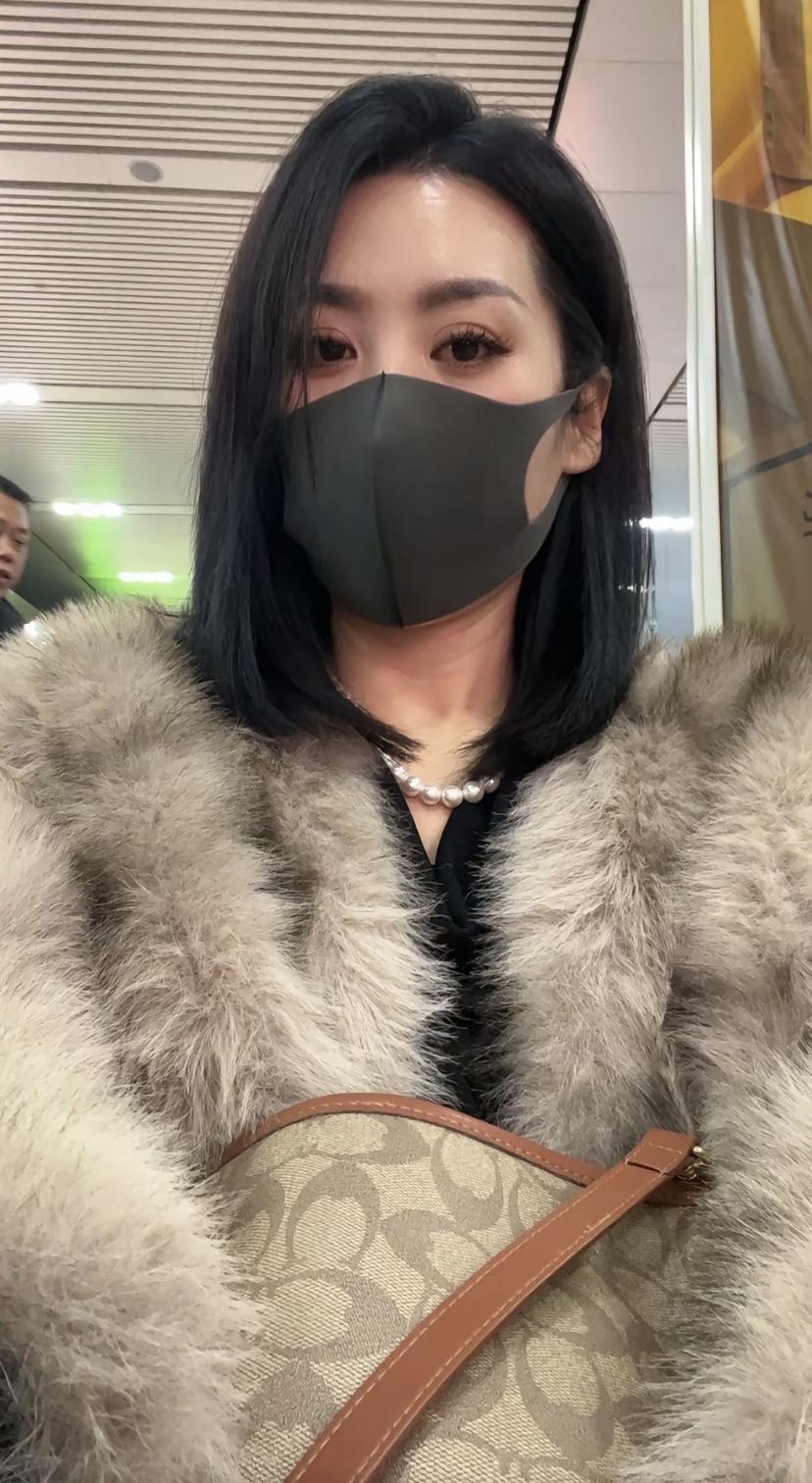 重要的人越来越少，剩下的人越来越重要，在细水长流的日子里，不说永远，只说珍惜.