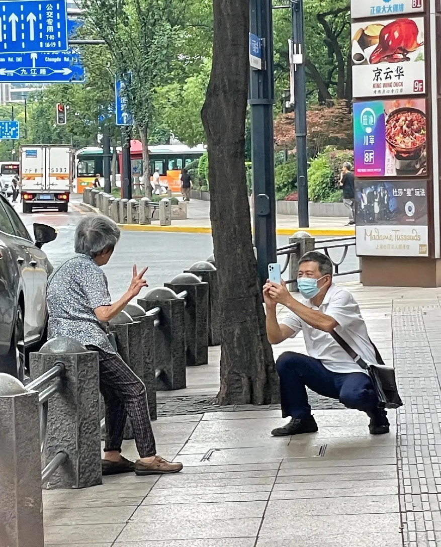 租我房子的小伙子慌慌张张找到我：“叔，我在西安找到工作了，明天就去公司报道，房租