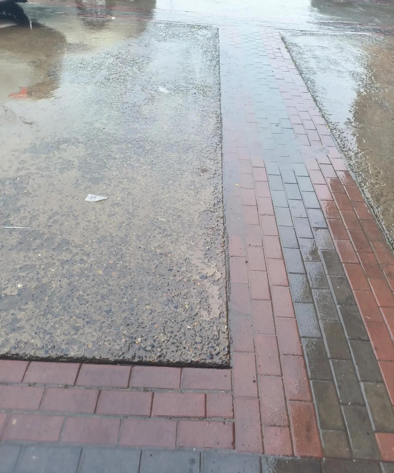榆林要变玉林了，不过我们这里不吃狗肉爱吃羊肉，天天下雨陕北要变江南了。今年的夏天