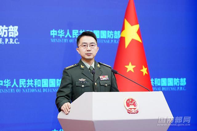 半分退路都不留！中国国防部已向全世界亮明底线：解放军全员整装待发。谁敢阻挠中国统
