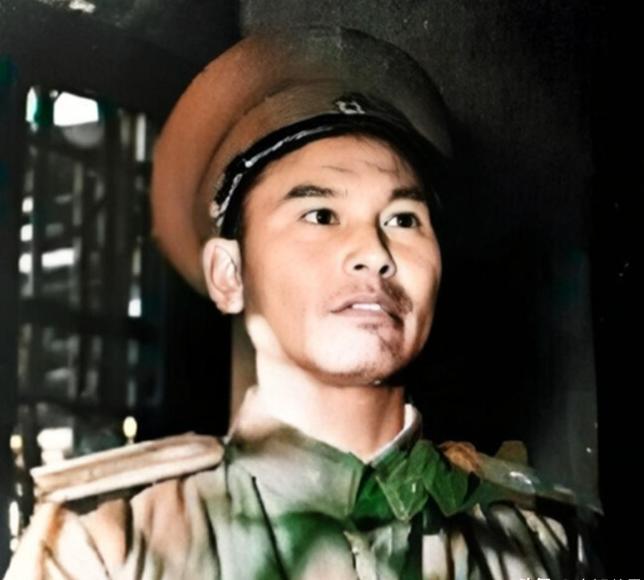 1957年，解放军副师长驾驶小船跑到台湾，毛主席大怒，立即叫来罗瑞卿处理这件事，