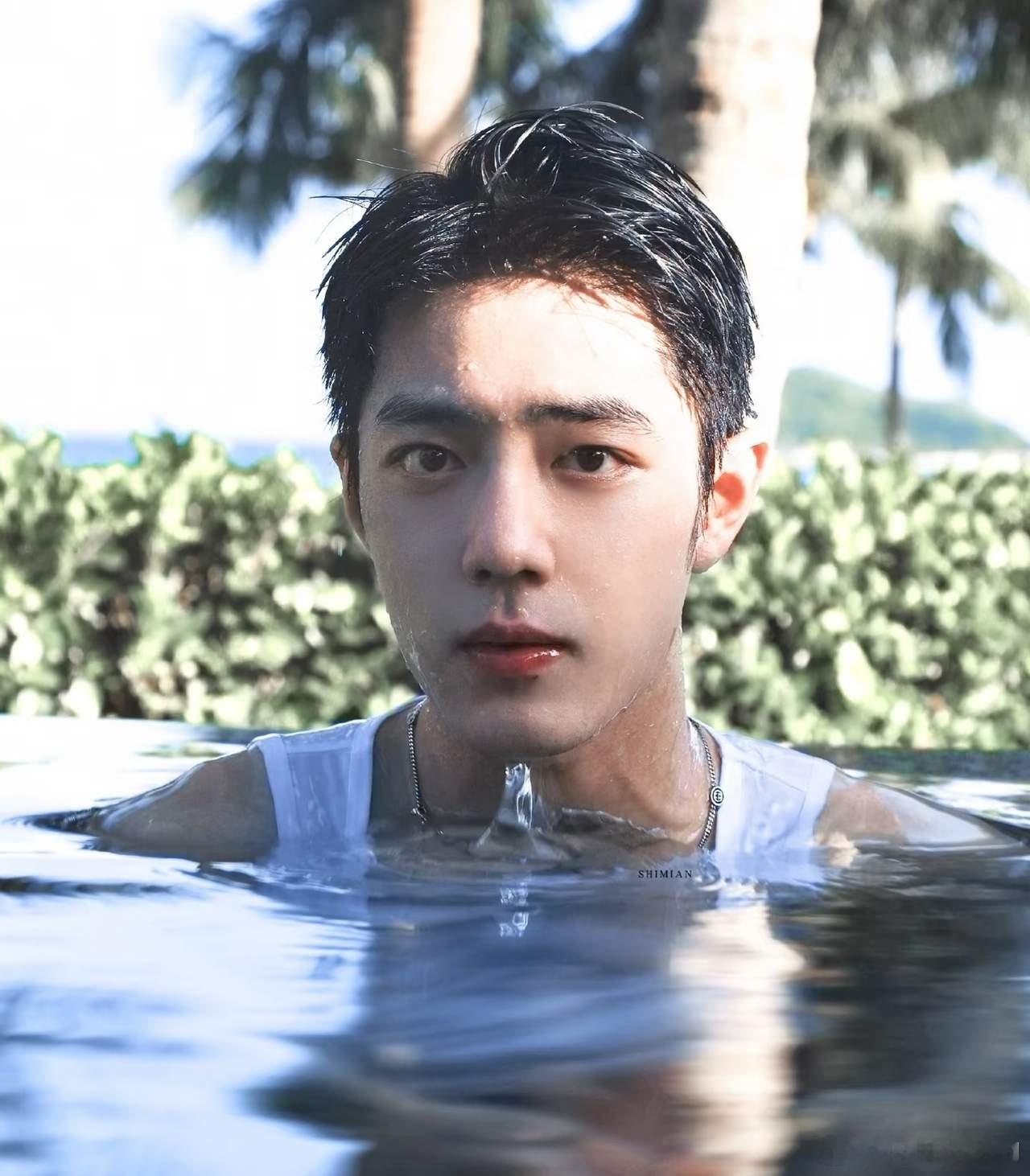 肖战这几年在影视圈资源已经到顶流天花板了1. 合作公司全是业内顶厂-柠萌影视：