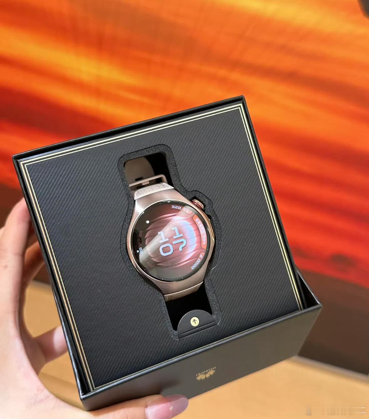 华为将发布全球首款5G智能手表华为WATCH5麒麟芯片曝光5G基带的手表你见过没