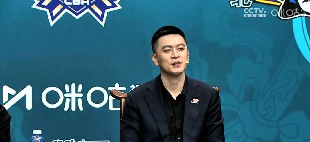 杨鸣有先见之明，曾连线马健称：民企无法和国企去竞争优秀球员，至今都一一应验，张镇