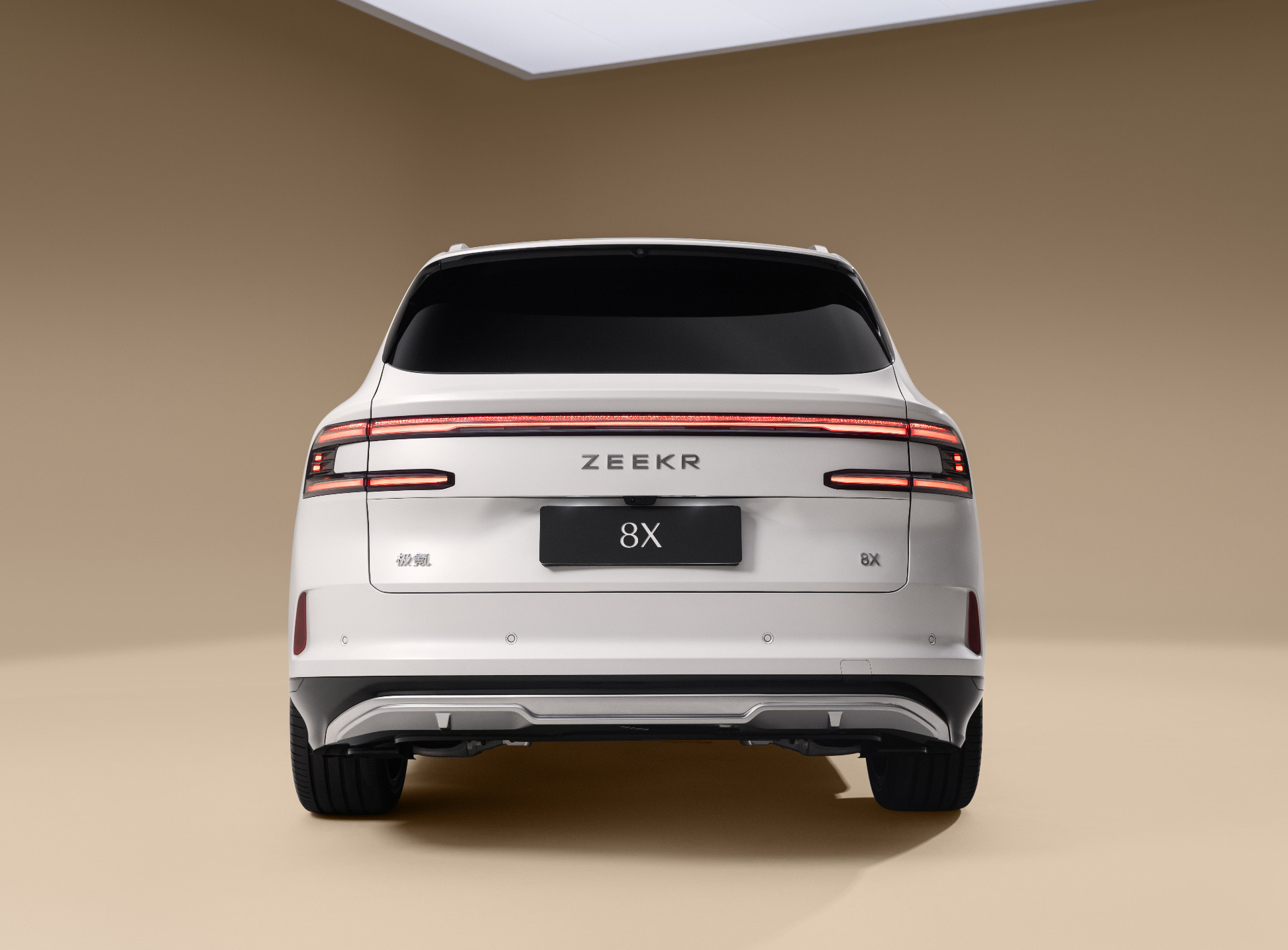 极氪8X将首发新一代辅助驾驶技术谁能拒绝一台智驾拉满的高端性能旗舰？极氪新年王炸