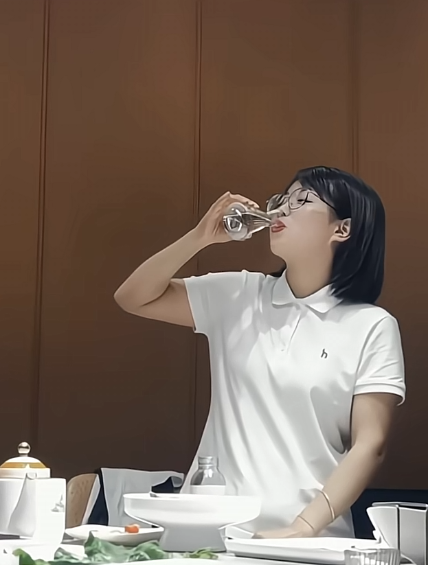 我的好闺蜜：喝酒前vs喝酒后