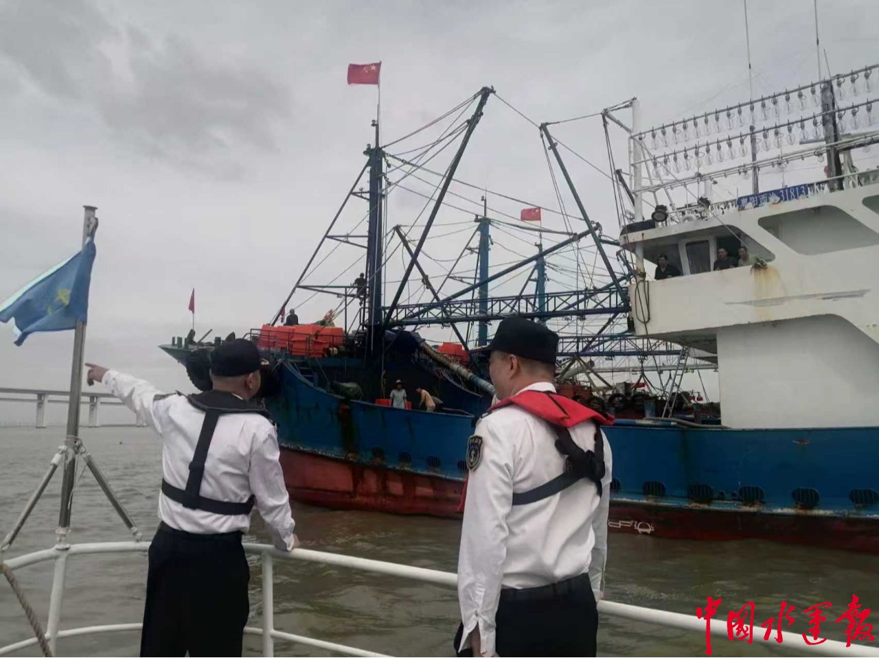 全力防御台风“凤凰”广东 60条客渡运航线已停航