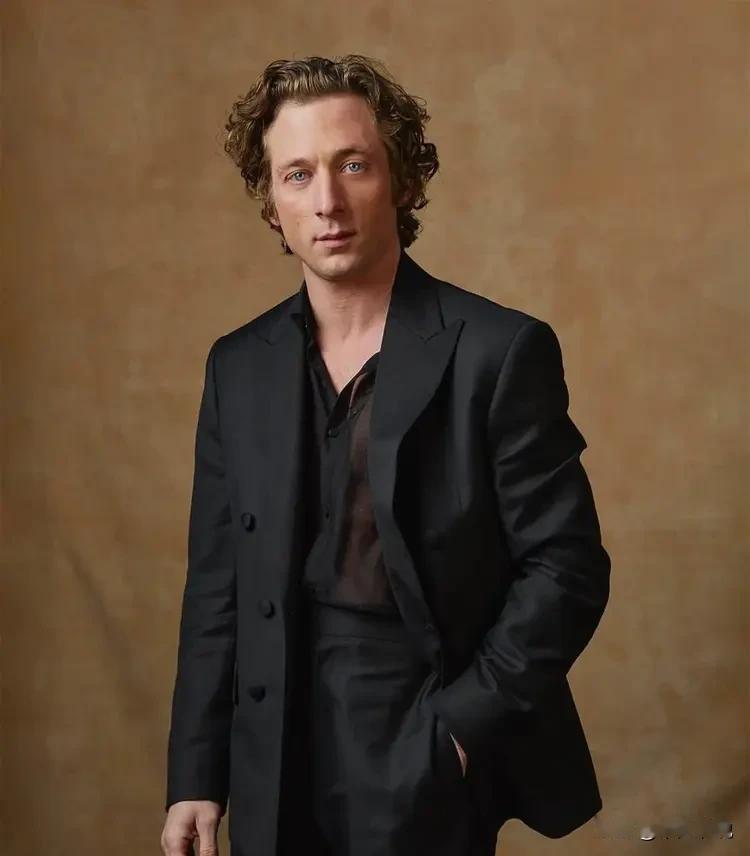 日本怂了，美国要求立刻放人美国演员杰里米携带毒品入境日本，被日本警方在机场逮捕