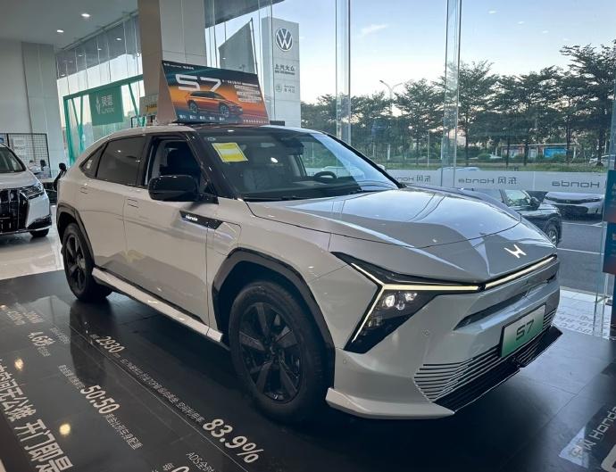 这台本田S7销量层面一般，但确实是本田做电动汽车的重要一步。整个新车看得出来已经