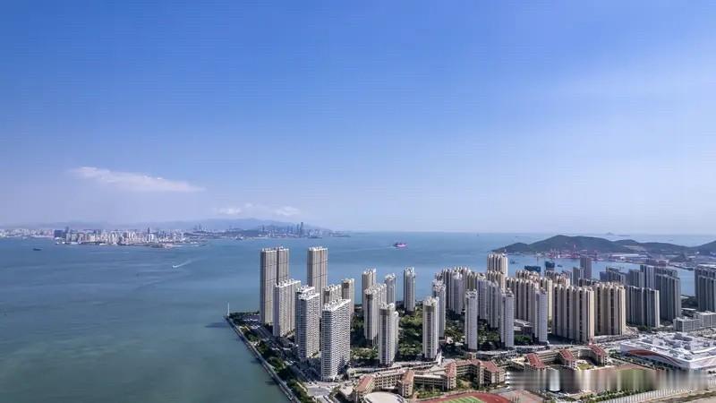 厦门楼市那些等等再买房的人赢麻了。厦门房价还在继续下跌。去年上半年厦门房价就