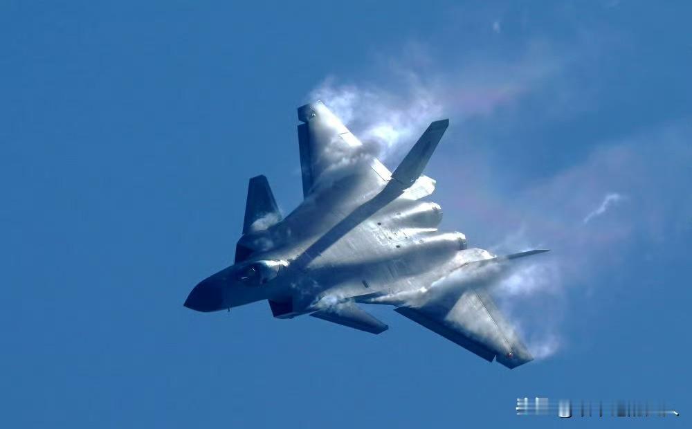 太硬了？！[捂脸哭]不是吹牛，你看看这两天伊朗多么强硬。吓到美国都没敢出击，美航