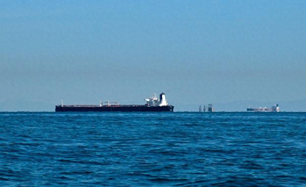 罕见操作！中石油中石化积极向外国抛售原油，背后信号不简单。 中国石化旗下的贸