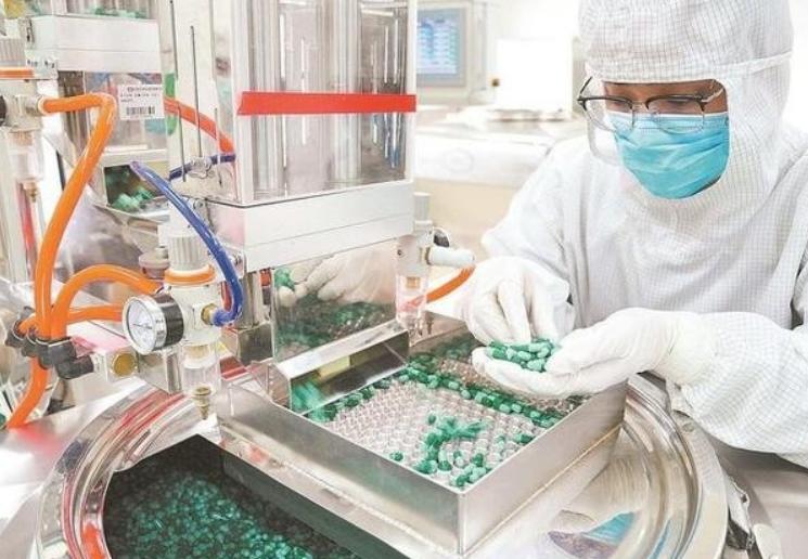 “中国亏大了”!中国自主研发的“抗癌神药”，去年6月被外资企业72亿买走，紧接着