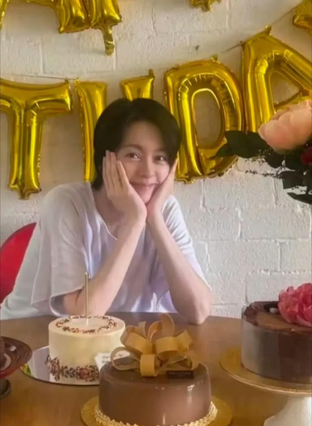 岁月不败美人！梁咏琪50岁生日照曝光，短发清新依旧，港星自律太可怕 