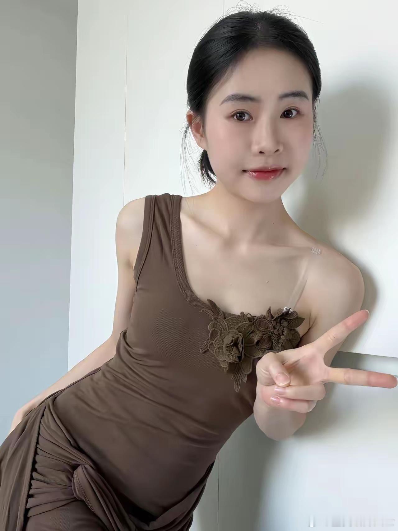 少妇超甜305衣服好看吗