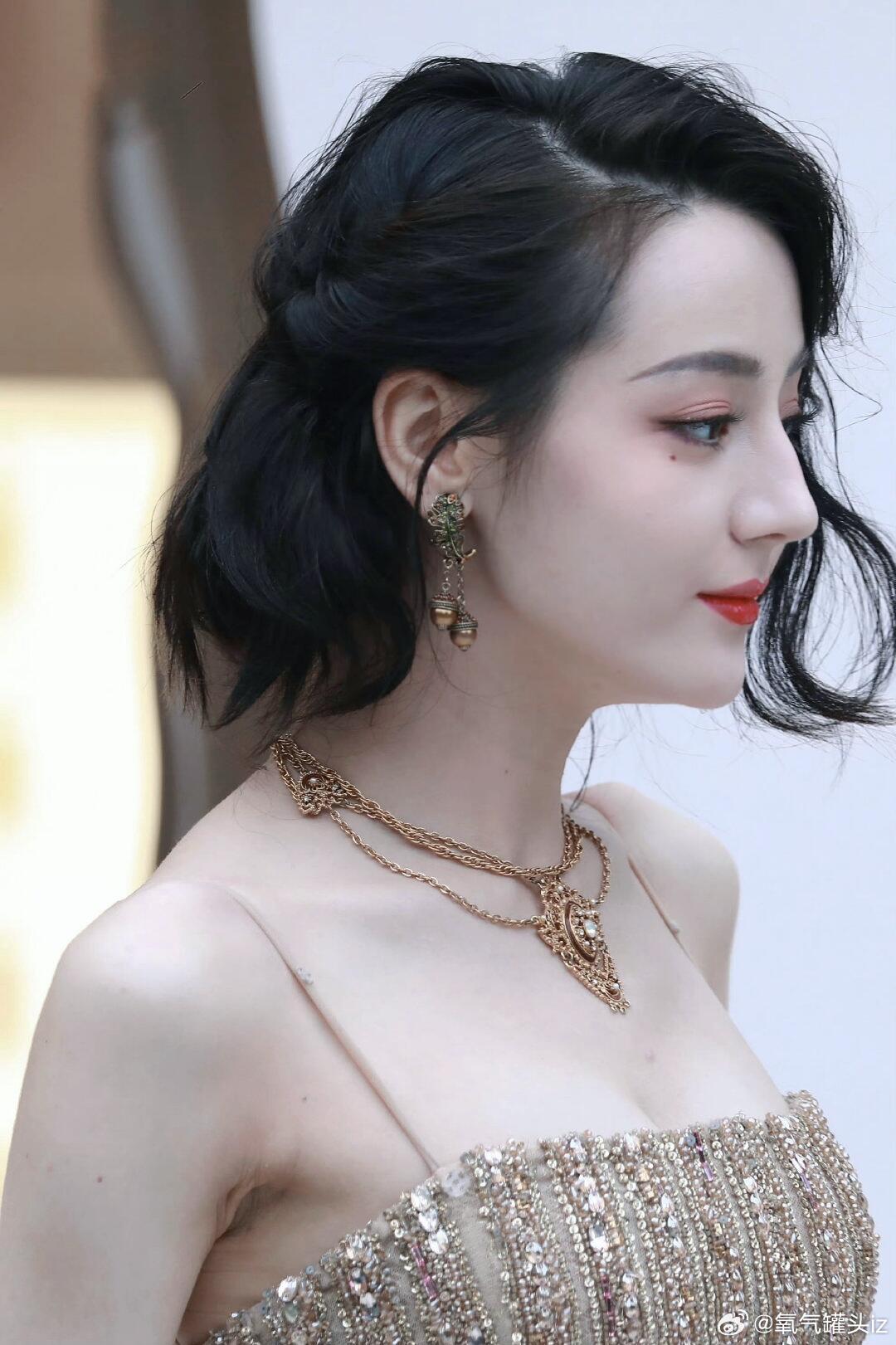 娱乐明星迪丽热巴异域风情，东西方交融之美​​​
