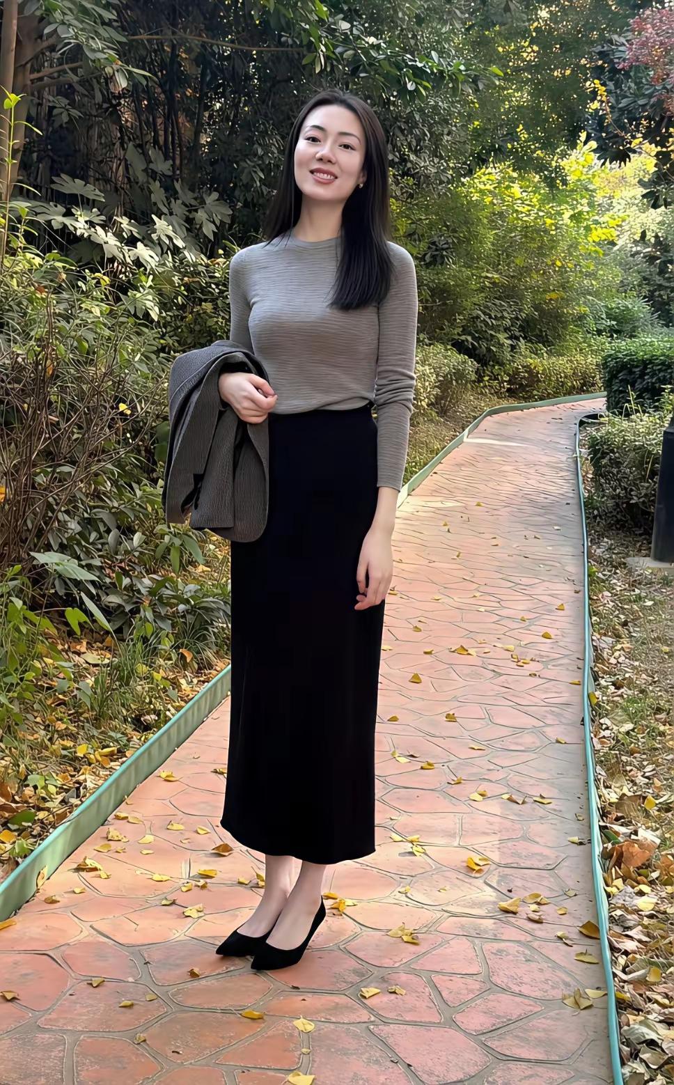 女生如何穿搭看起来时尚更有品味呢