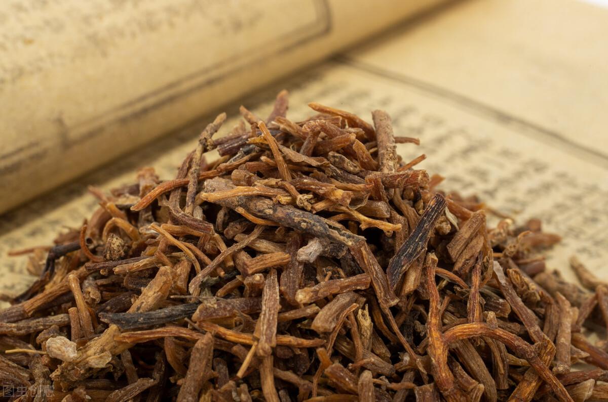 养肝经典药，龙胆泻肝丸，丹栀逍遥丸，归芍地黄丸，98%的人没选对  龙胆泻