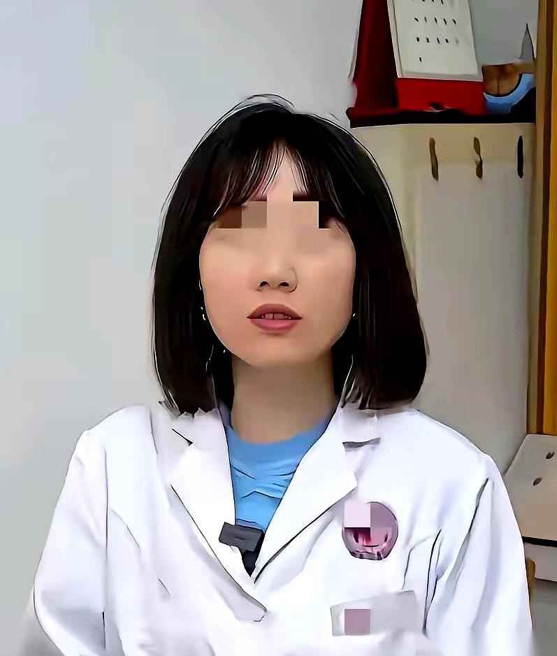 就因为停了她的职，一个病人，瞎了。就这么简单，就这么残酷。那个能做角膜移植的