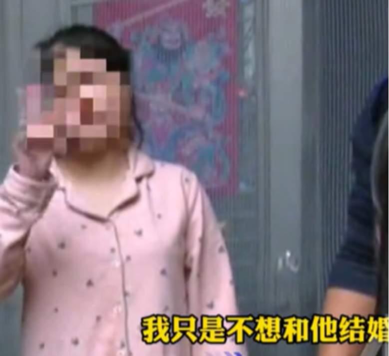 河南平顶山，一男子6.6万彩礼给了，4金买了，家具拥抱费。媒人气的大骂：拍婚纱照