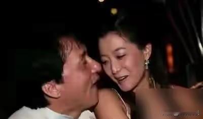 一位名人说过，没被成龙大哥宠过的女明星只有两个可能，一种是没红，另外一种是不漂亮