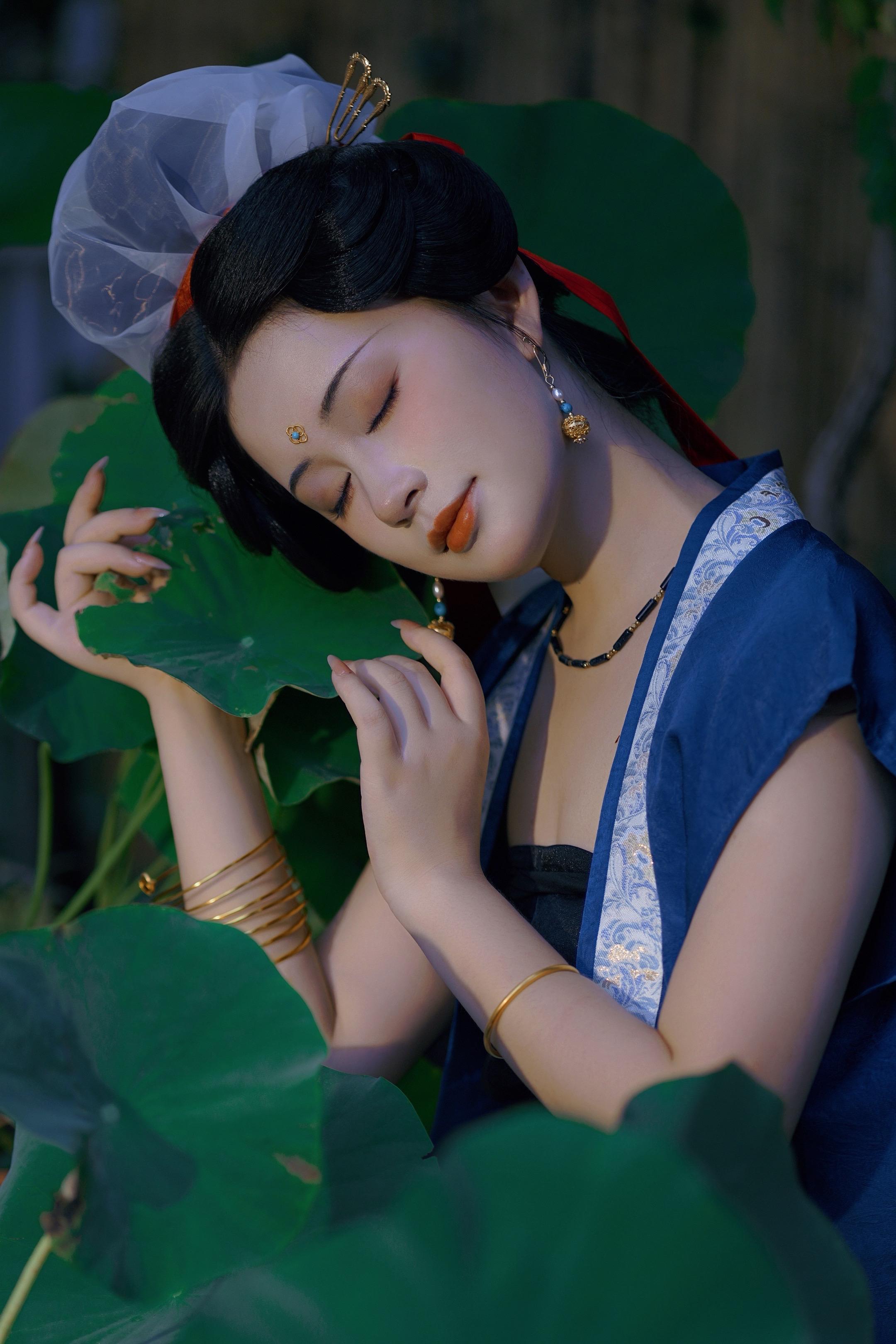 枕河眠。